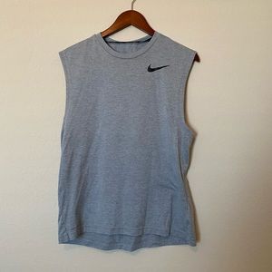 Men’s medium Nike workout shirt